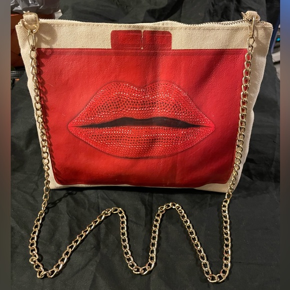 Canvas shoulder/crossbody by-THURSDAY FRIDAY unique bold red beautiful lips - Picture 3 of 10